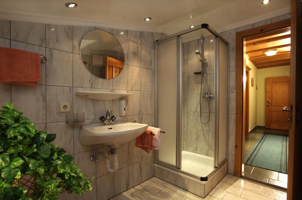 Gaestehaus Hoelzl Itter Chambre photo